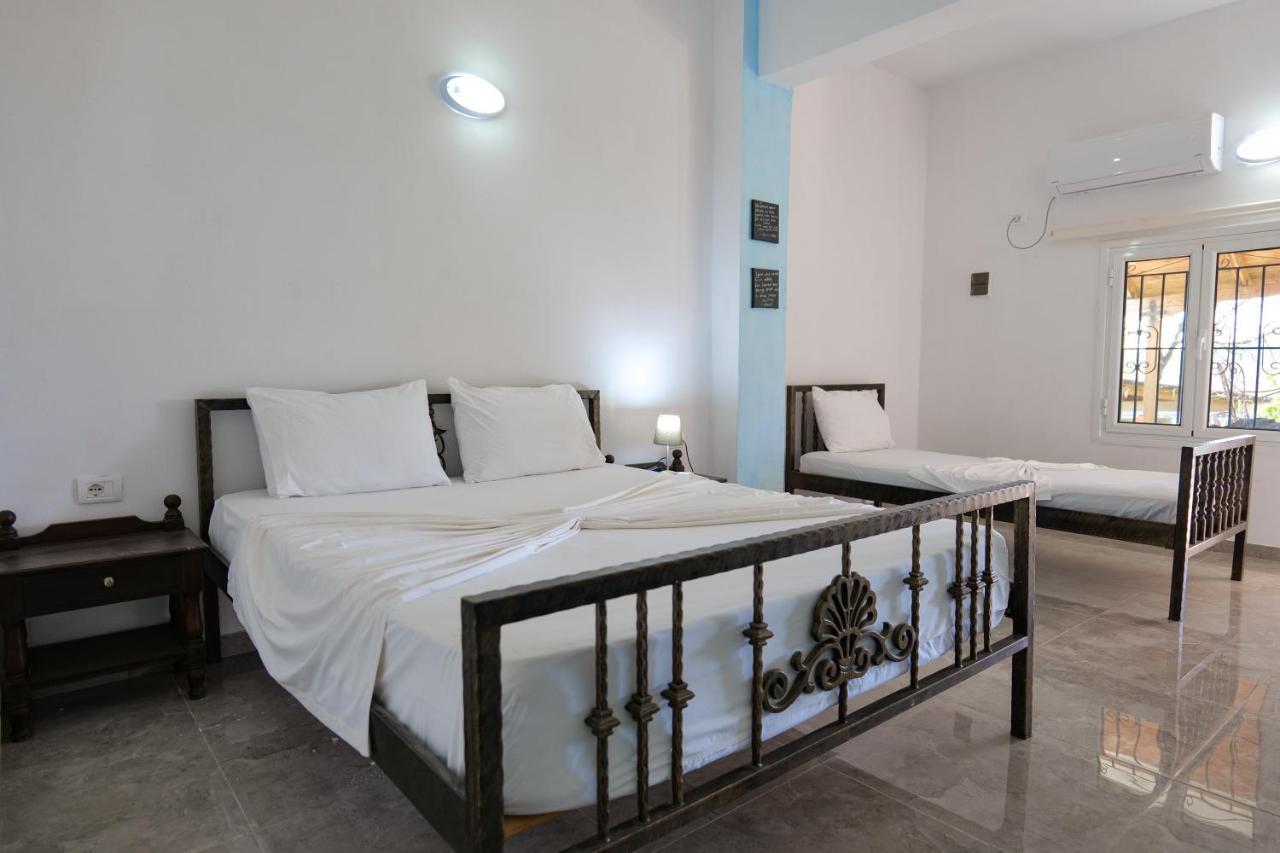John'S Guesthouse Ksamil Exterior foto