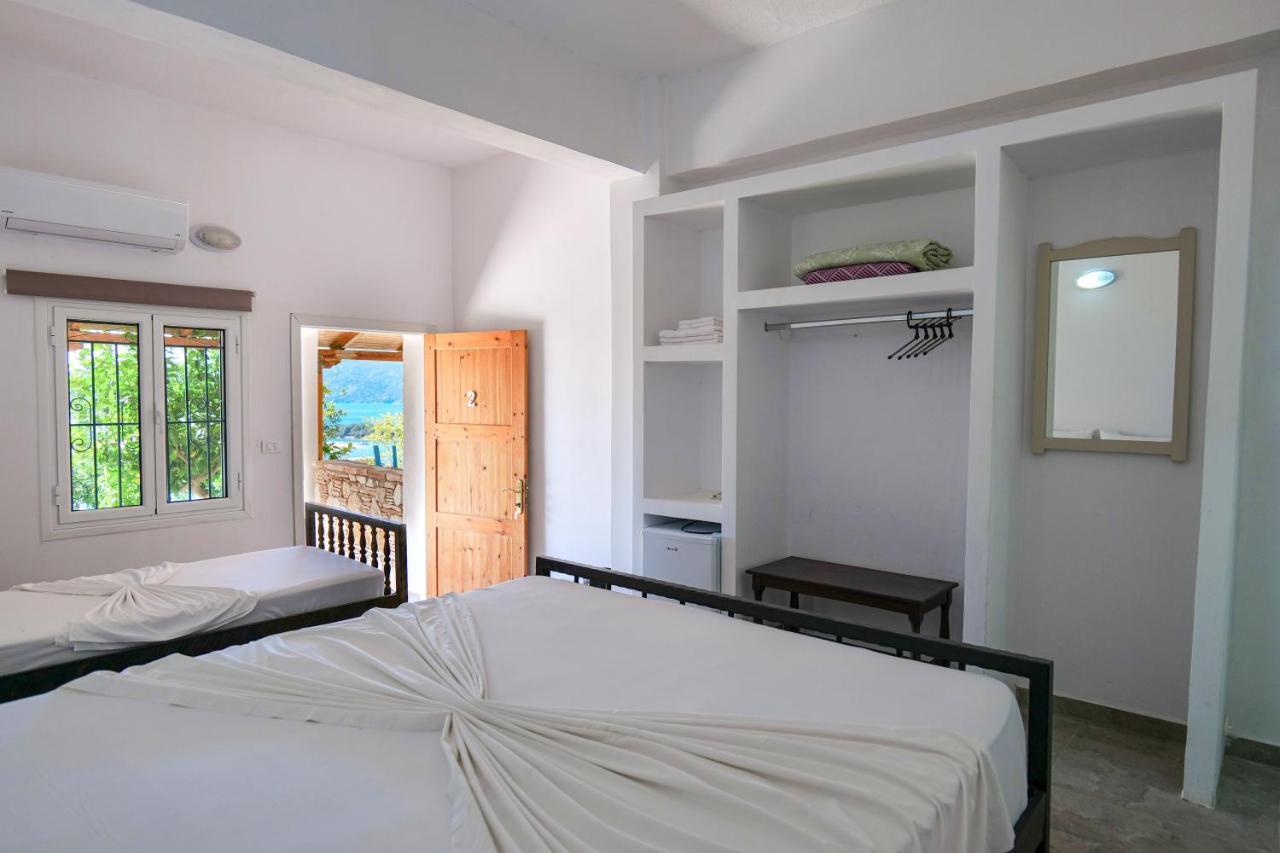 John'S Guesthouse Ksamil Exterior foto