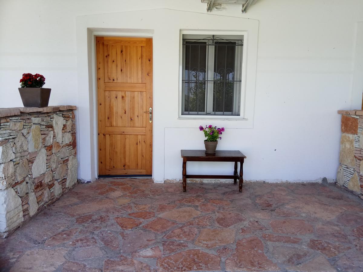 John'S Guesthouse Ksamil Exterior foto